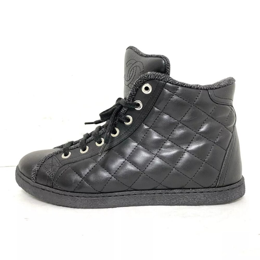 100% Authentic CHANEL Black Lambskin Wool Women's Sneakers 702-10824 - Picture 1 of 6
